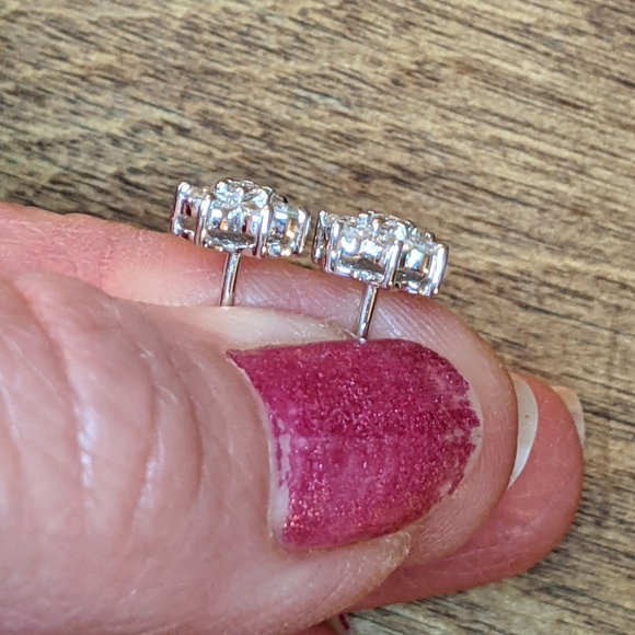 XTRA PICS - Diamond 14kt White Gold Earrings - Picture 12 of 13